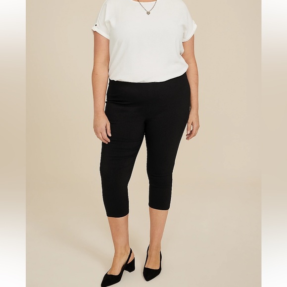 Maurices Pants - Plus Size Bengaline Mid Rise Skinny Capri Pant NWT 14W